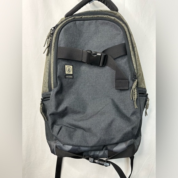 Volcom Substrate Skating Snowboard Military Backpack Gray Camo Green - Picture 2 of 7